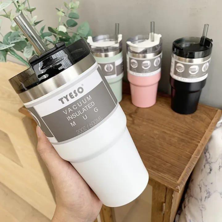 Coffee mug Double wall hot&cold large capacity insulated vacuum Tumbler With strow portable mug.