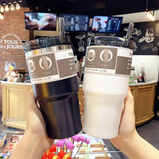 Coffee mug Double wall hot&cold large capacity insulated vacuum Tumbler With strow portable mug.